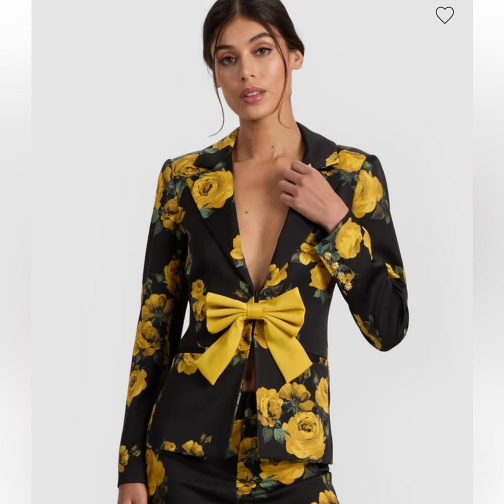 MYA PRINTED BLAZER
Size 8
